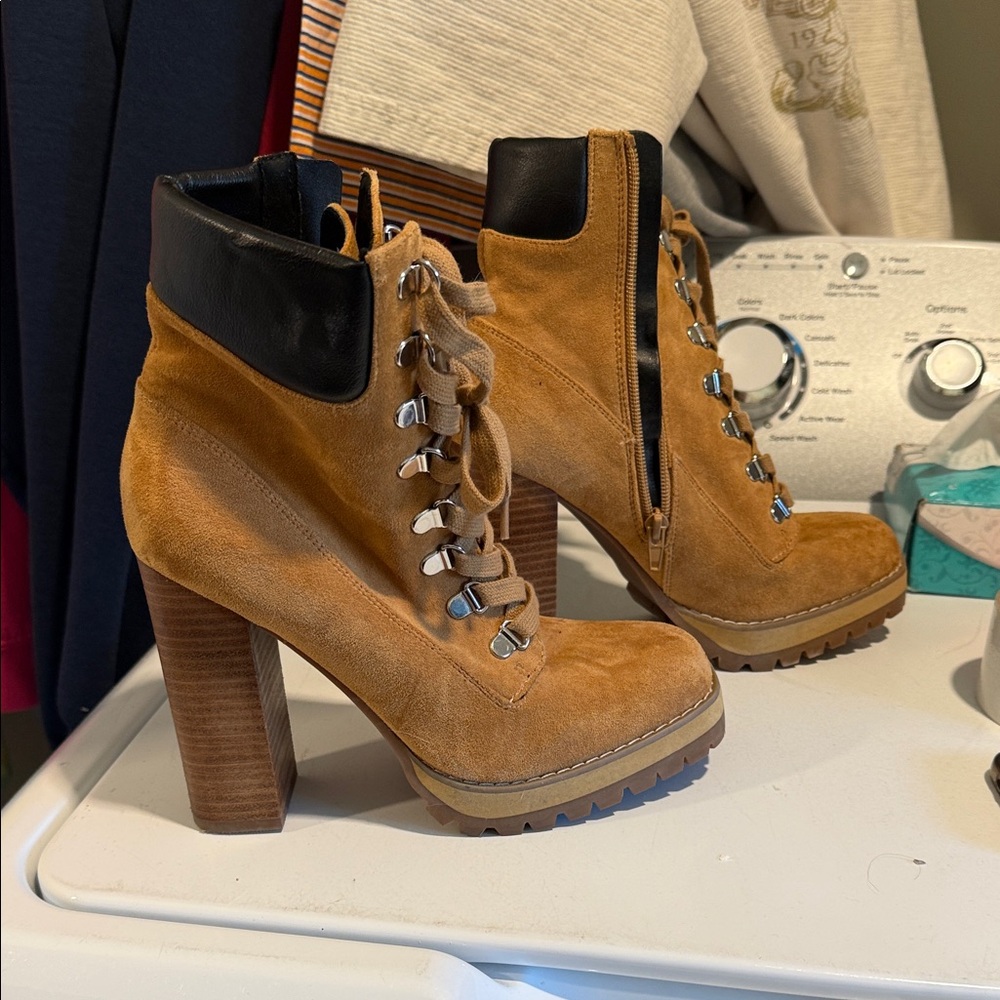 Women's Suede Lace-Up Block Heel Boot in Tan